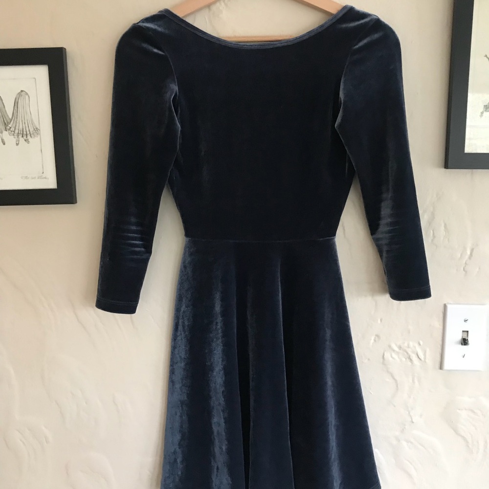 Blue velvet American apparel low-back dress - Picture 3 of 3